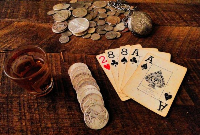 Sejarah Singkat Poker dan Aturannya